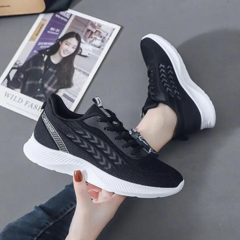 Women's Lightweight Breathable Sports Shoes for Travel